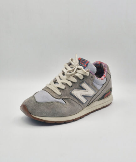 New Balance 996