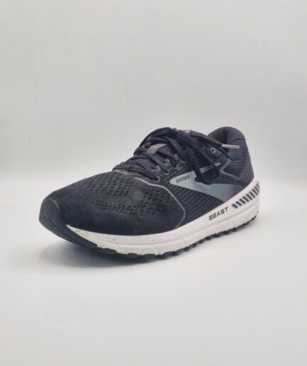 Brooks Beast 20